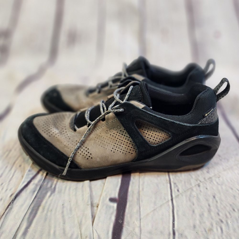 Men's Ecco sneakers, size 10